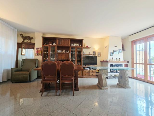Casa in vendita a Lucignano, Toscana