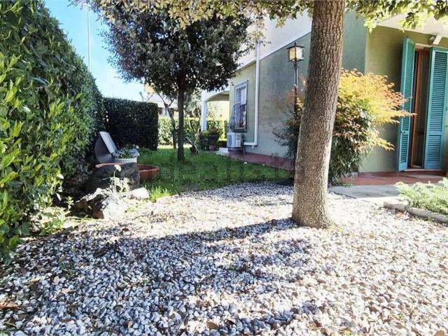 Casa in vendita a Prato, Toscana