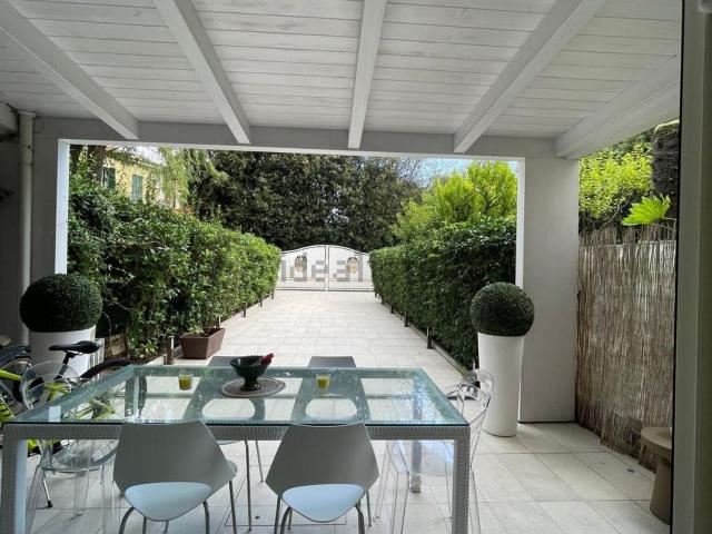 Casa in vendita a Centro storico, Pesaro