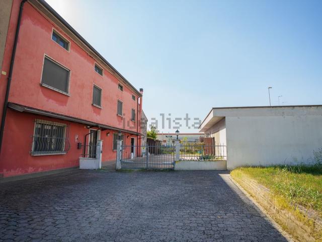 Casa in vendita a Sacca, Goito