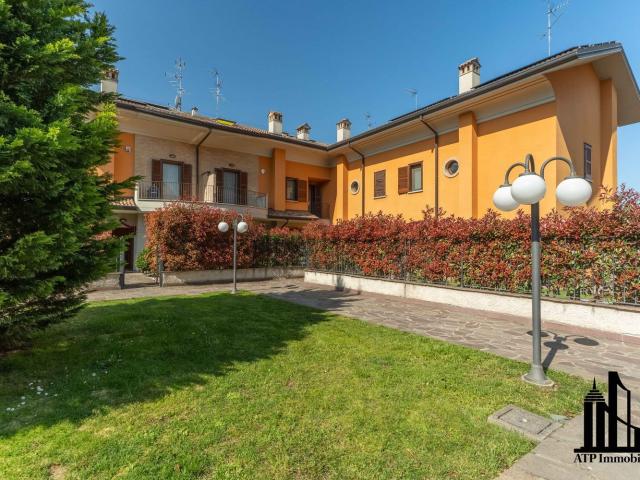 Casa in vendita a Vanzago, Lombardia