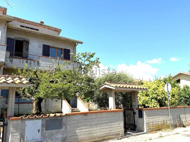 Casa in vendita a Fiume, Cartoceto