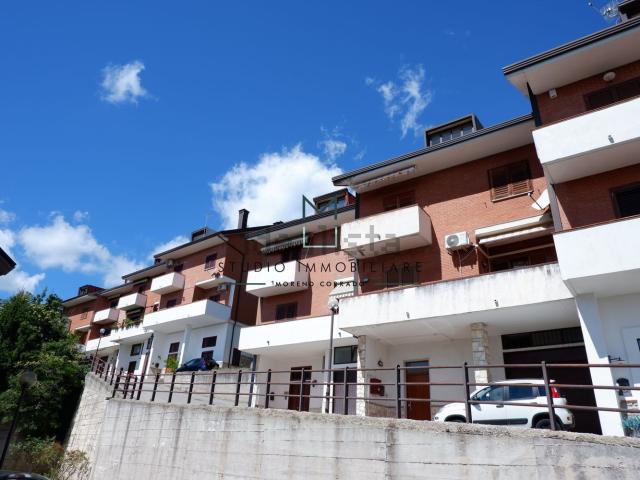 Casa in vendita a Capocastello, Mercogliano