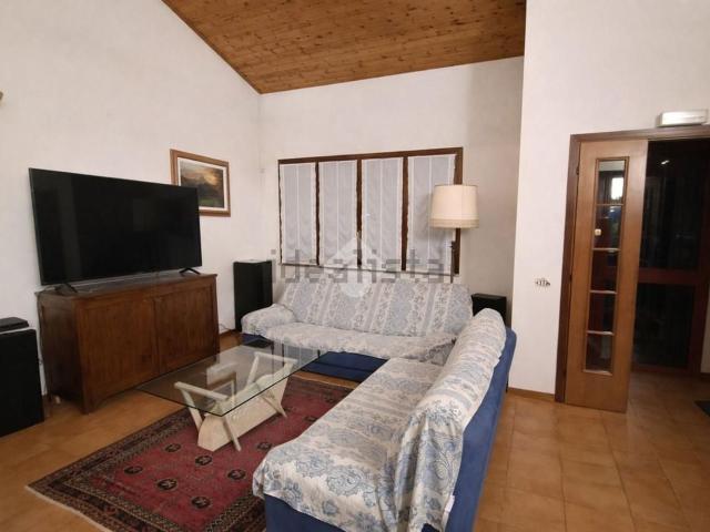 Casa in vendita a Re, Reggio Emilia