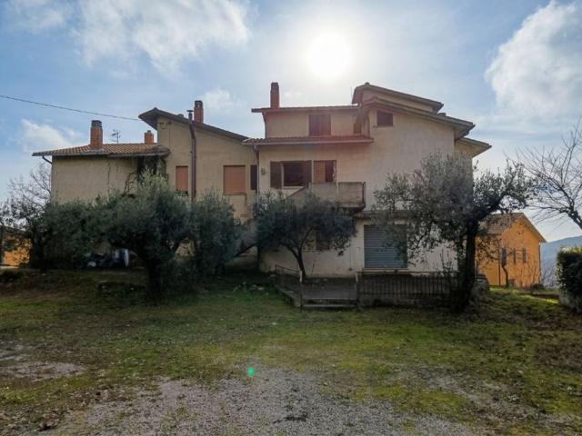 Casa in vendita a Macchie, Amelia