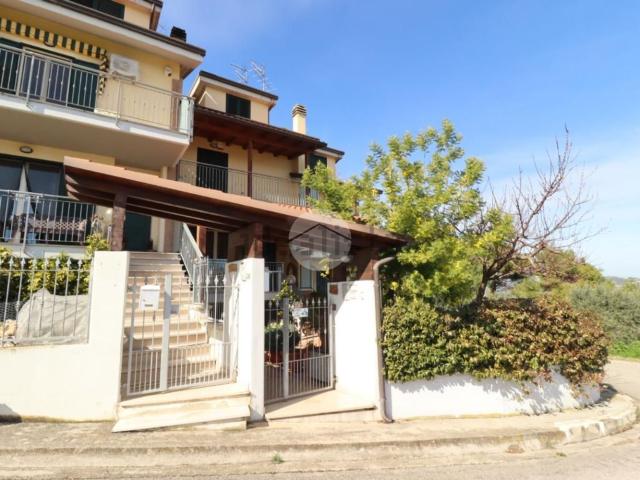 Casa in vendita a Montone, Mosciano Sant'angelo