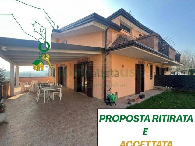 Casa in vendita a Pratola Serra, Campania