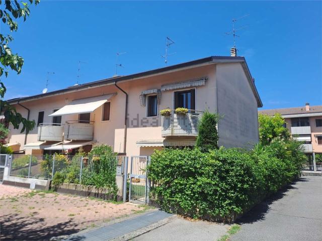 Casa in vendita a Azzano, Castel D'azzano