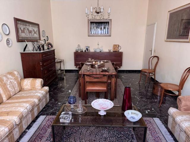 Casa in vendita a Prato, Toscana