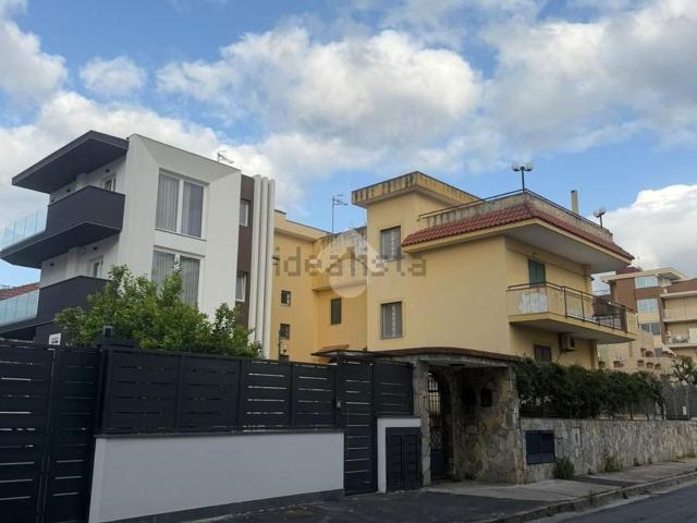 Casa in vendita a Volla, Campania