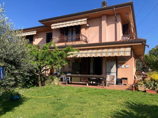 Casa in vendita a Quercioli, Marina Di Massa