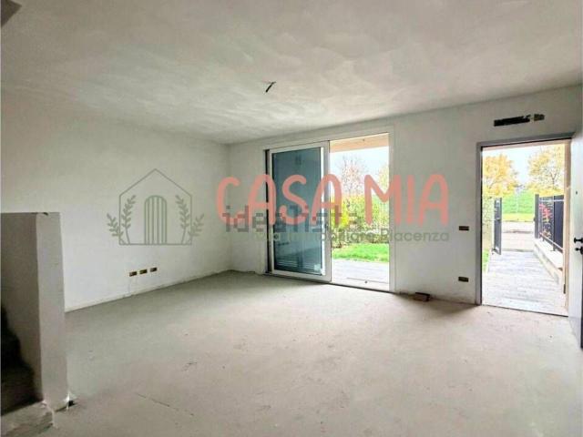 Casa in vendita a Besurica, Piacenza