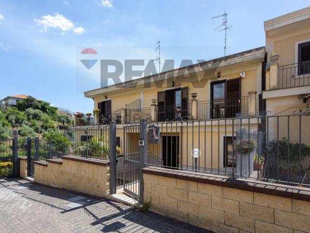 Casa in vendita a Guardia, Acireale