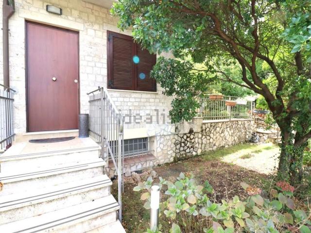 Casa in vendita a Stroncone, Umbria