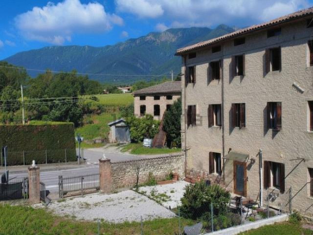 Casa in vendita a Quattro Strade, Fietta