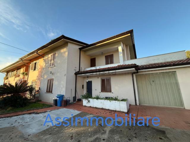 Casa in vendita a Sermoneta, Lazio