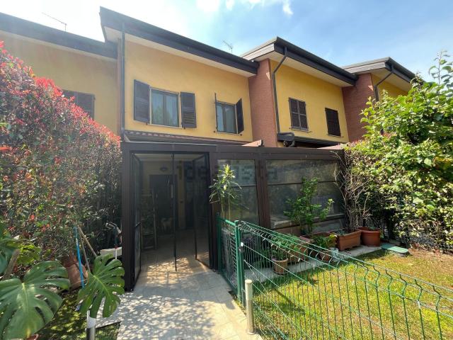 Casa in vendita a Busto Arsizio, Lombardia