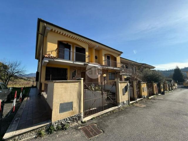 Casa in vendita a Borgonuovo, Tarano