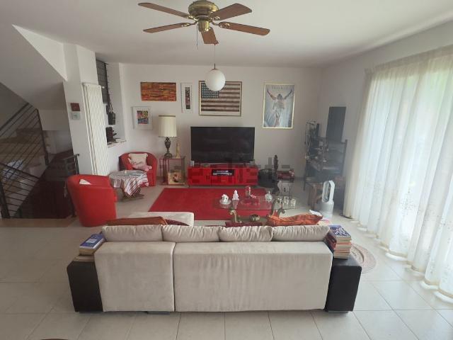 Casa in vendita a Zanni, Pescara