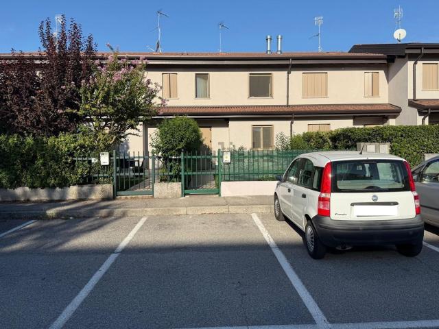 Casa in vendita a Montichiari, Brescia