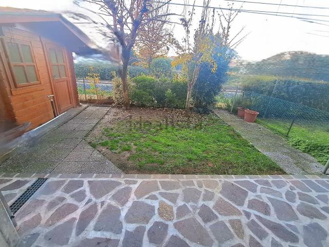 Casa in vendita a Terra di Mezzo, Re