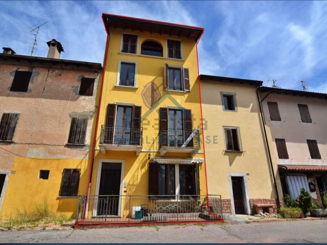Casa in vendita a Comunità Montana del Piambello, Cuasso Al Monte