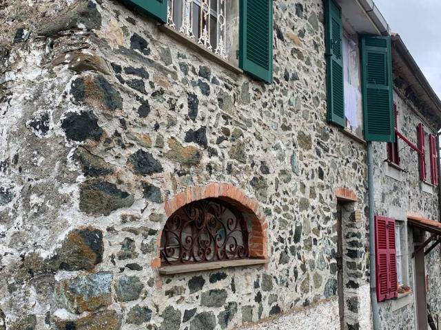Casa in vendita a Canegreca, Carrodano