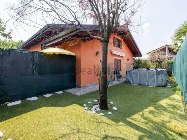 Casa in vendita a Invorio Superiore, Piemonte