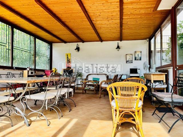 Casa in vendita a Lusciano, Campania