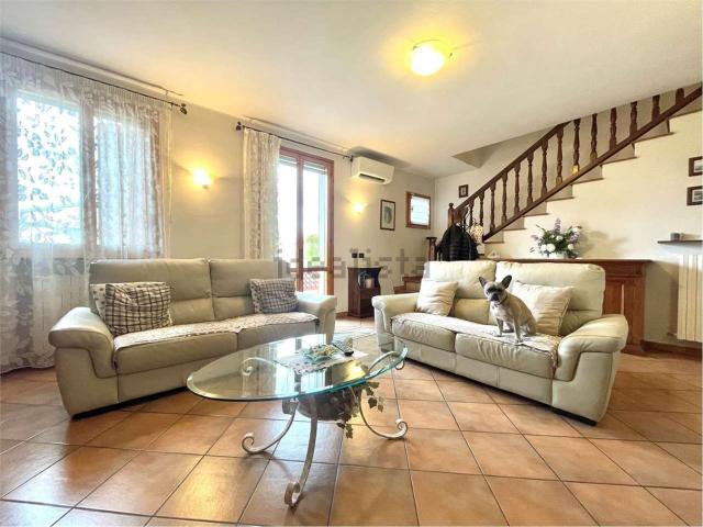 Casa in vendita a Tresinaro - Secchia, Re