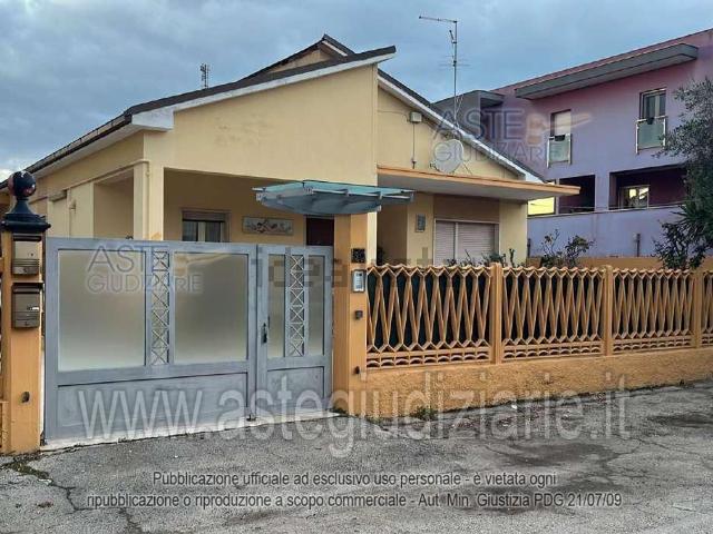 Casa in vendita a San Silvestro, Pescara