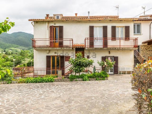 Casa in vendita a Palazzo Del Pero, Toscana