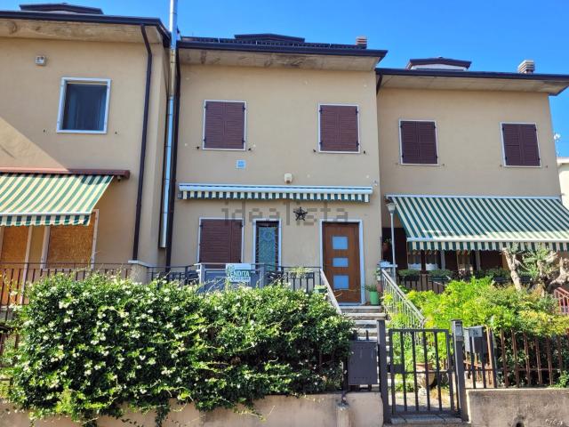 Casa in vendita a Illasi, Veneto