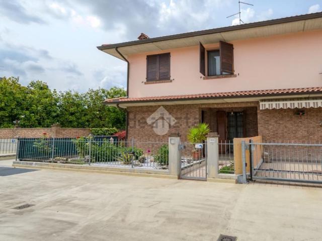 Casa in vendita a Unione di comuni Terre di Castelli, Savignano Sul Panaro
