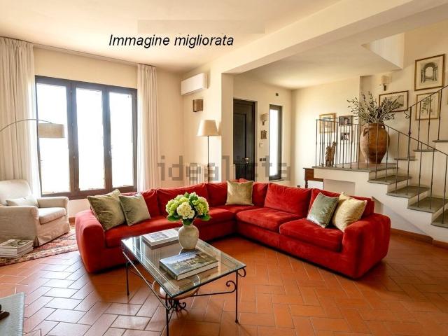 Casa in vendita a Mezzana, Prato