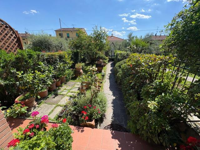 Casa in vendita a La Macine, Prato
