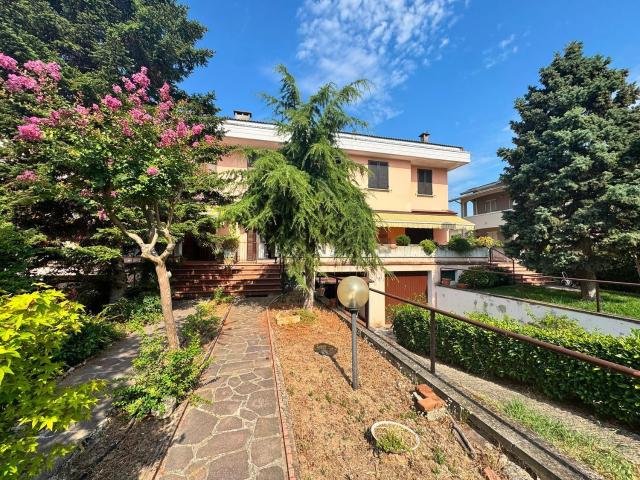 Casa in vendita a Besurica, Piacenza