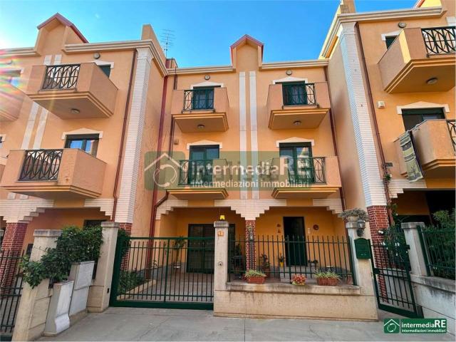 Casa in vendita a Calabria, Reggio Calabria