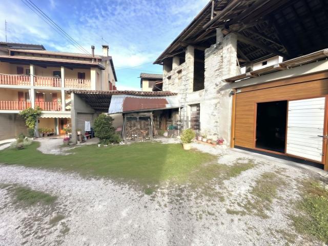 Casa in vendita a Villa di Villa, Borgo Valbelluna