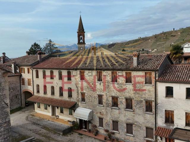 Casa in vendita a Valdobbiadene, Veneto
