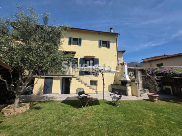Casa in vendita a Cascia, Reggello