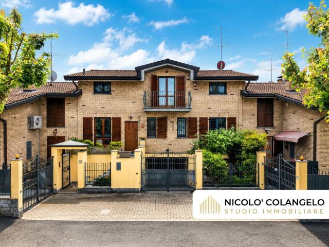 Casa in vendita a Bariola, Caronno Pertusella
