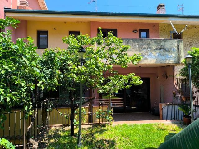Casa in vendita a Reitana, Aci Catena