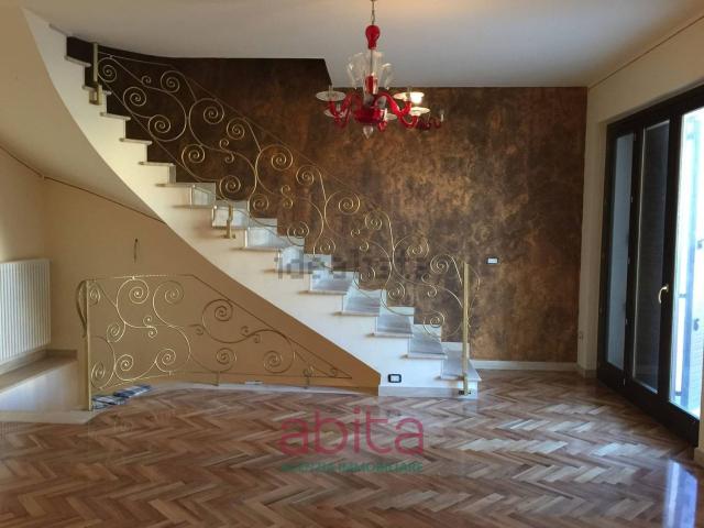 Casa in vendita a Nereto, Teramo