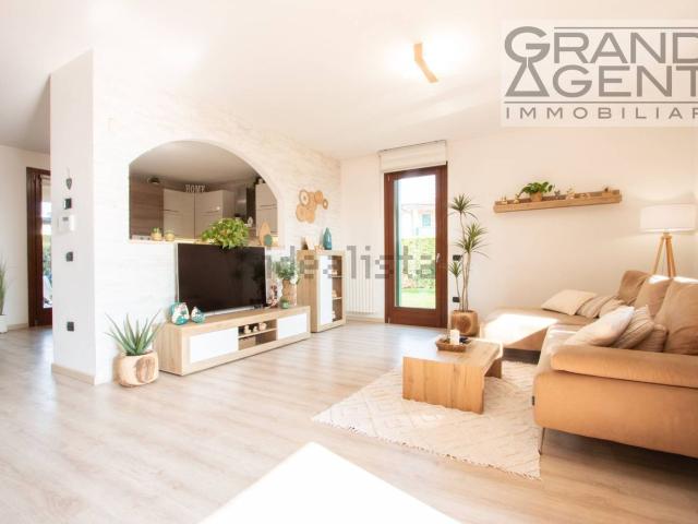Casa in vendita a Zevio, Veneto