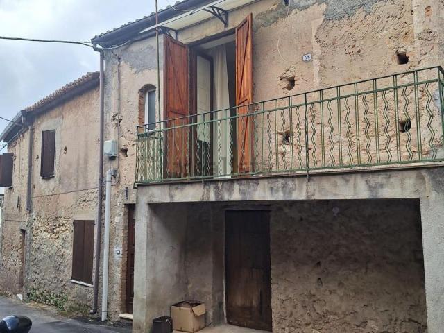 Casa in vendita a Carìa, Drapia