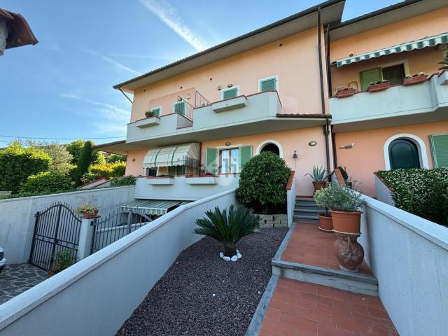 Casa in vendita a Quarrata, Tizzana