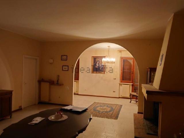 Casa in vendita a Marche, Macerata