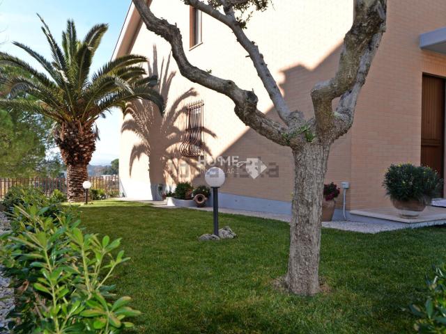 Casa in vendita a Marche, Macerata