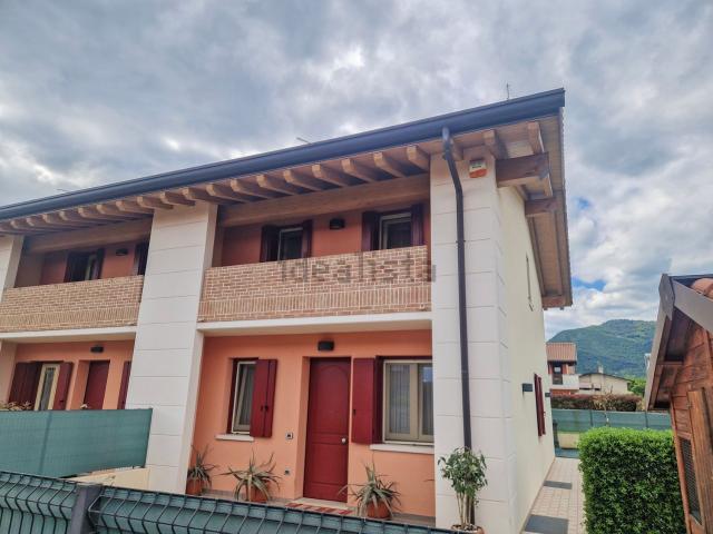 Casa in vendita a San Giacomo, Romano D'ezzelino